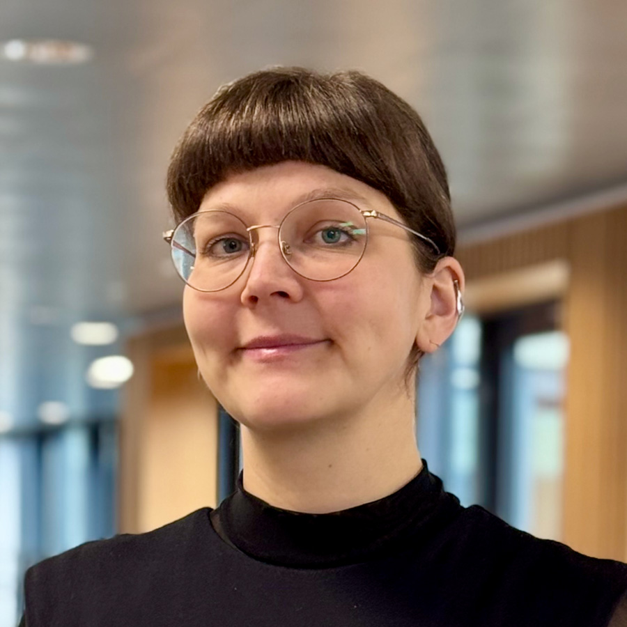 Porträt von Dr. Carolin Kilian.